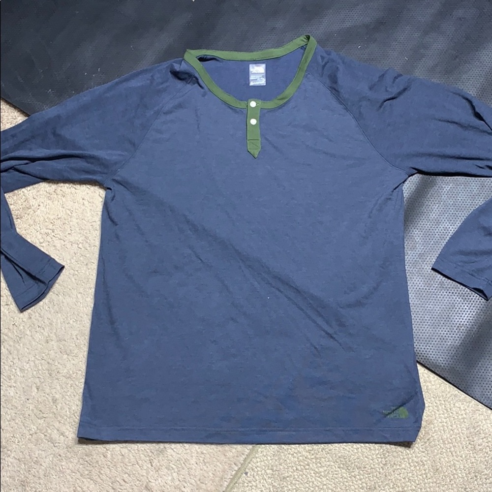North Face long sleeve shirt XL